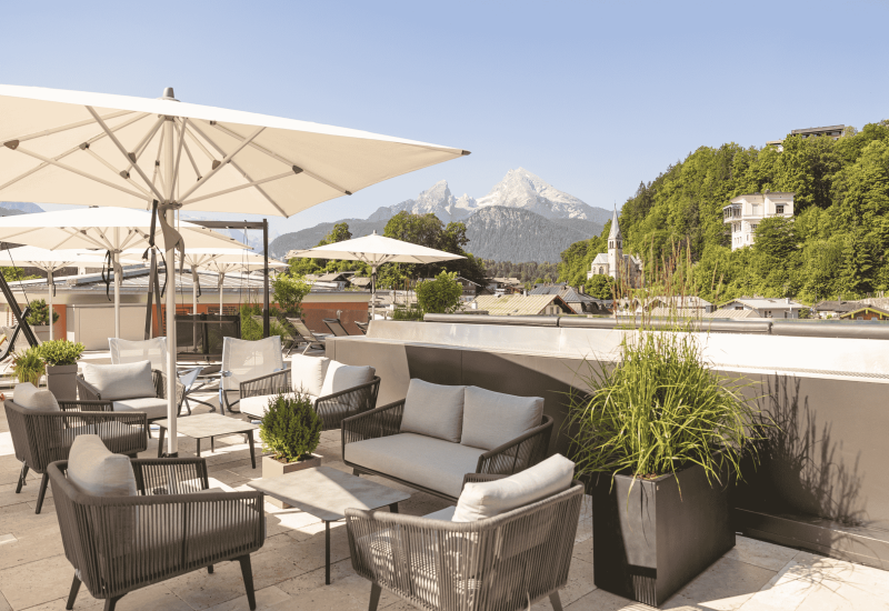 Infinity Whirlpool and Rooftop Terrace at Hotel EDELWEISS Berchtesgaden – Relax Above the Rooftops