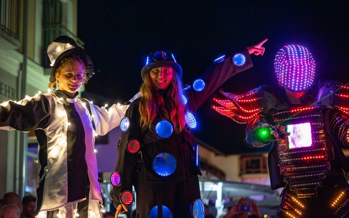 In 2026, Berchtesgaden’s historic center once again shines in a magical winter glow.