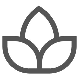 Ein minimalistisches, schwarz-weißes Symbol eines stilisierten, symmetrischen Lotusblattes oder eines ähnlichen pflanzlichen Symbols.